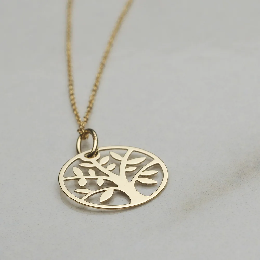 Baby jewelry in 18k gold — Joyería Liévano