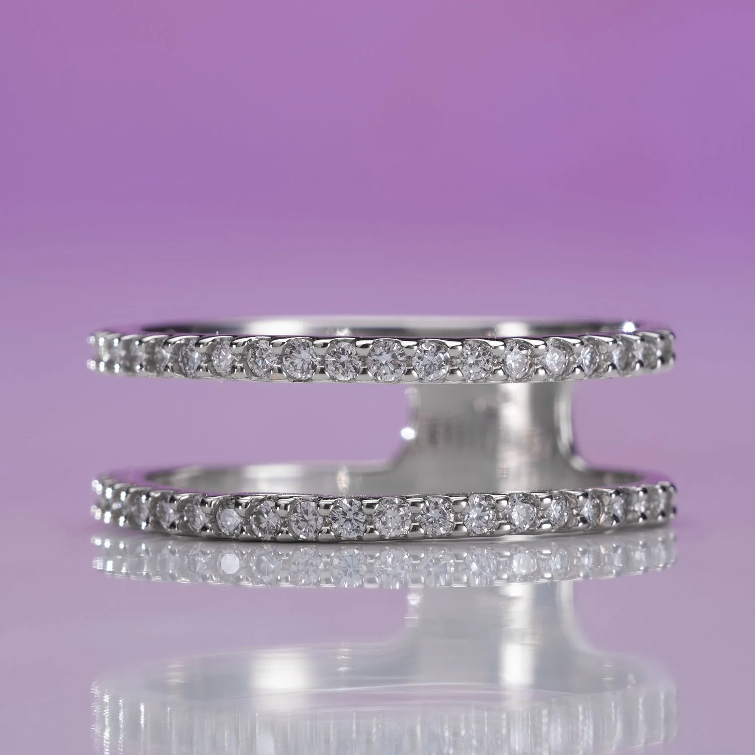 Ring with diamonds in 18k gold — Joyería Liévano