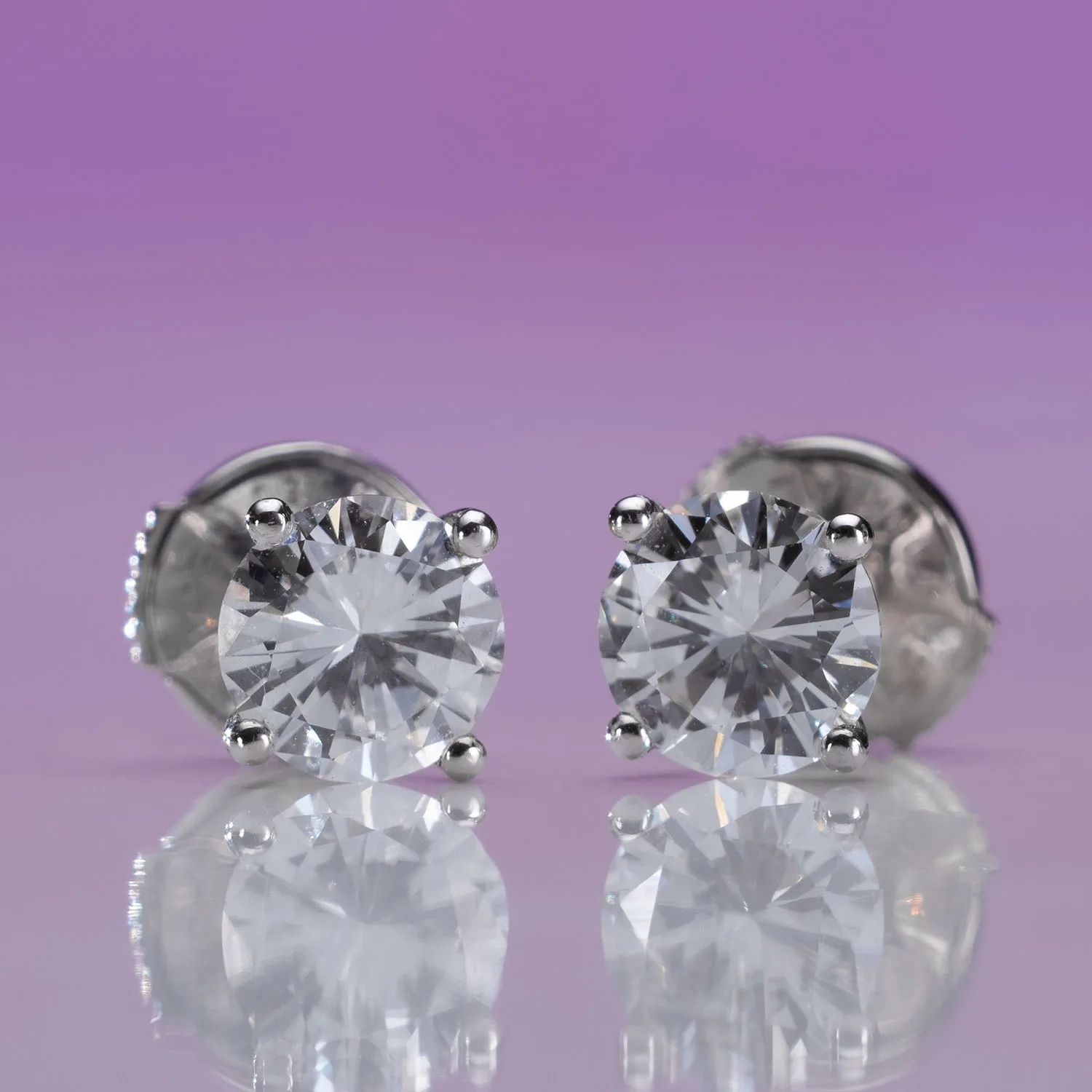 Earrings with diamonds in 18k gold — Joyería Liévano