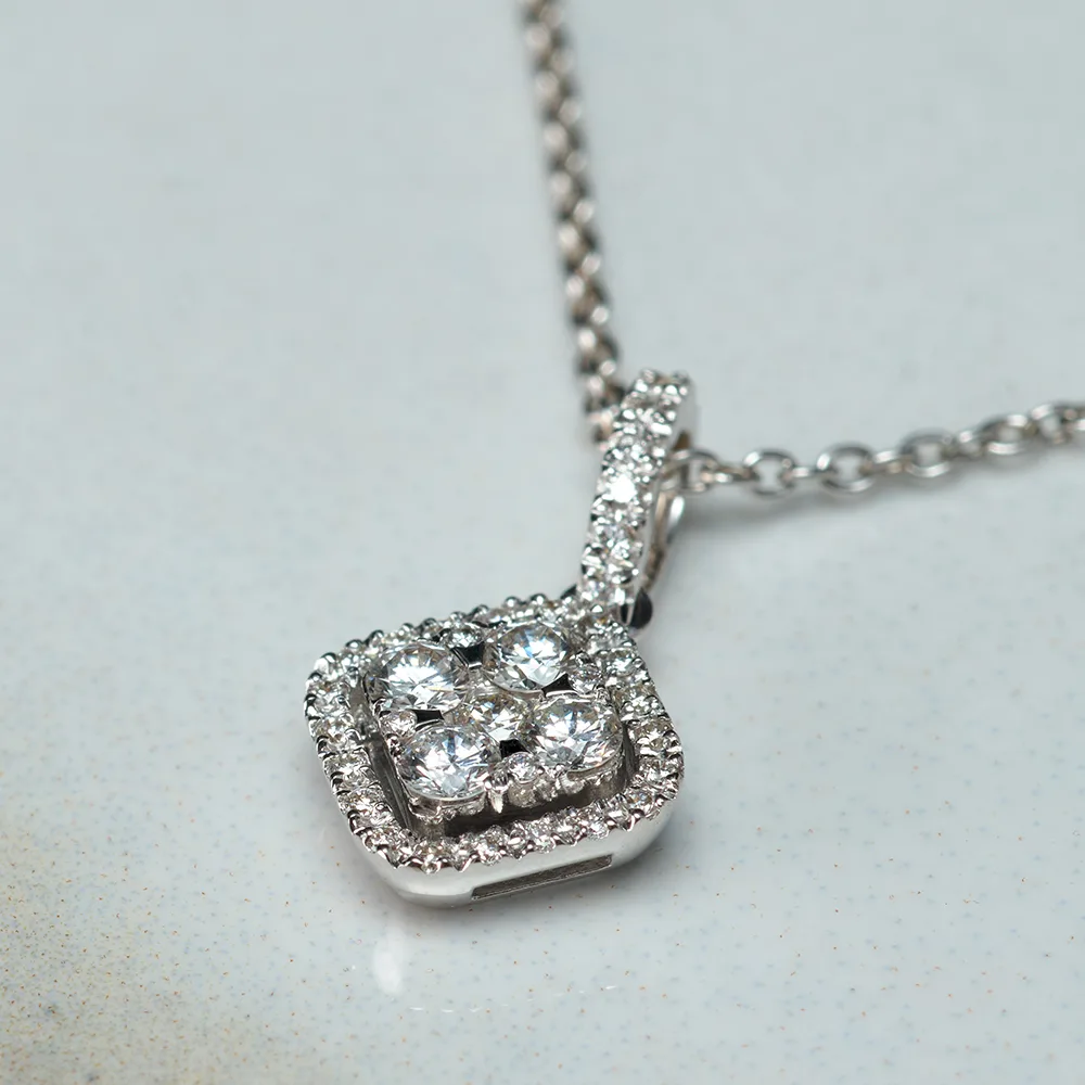 Pendant with diamonds in 18k gold — Joyería Liévano