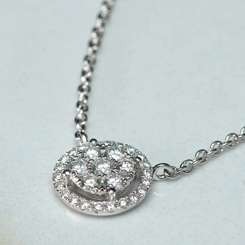 Pendant with diamonds in 18k gold — Joyería Liévano