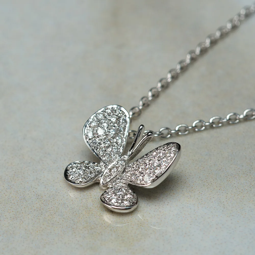 Pendant with diamonds in 18k gold — Joyería Liévano