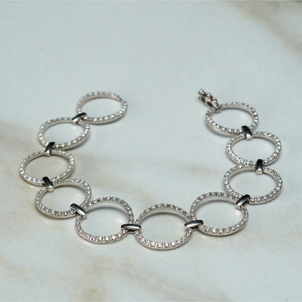 Bracelet with diamonds in 18k gold — Joyería Liévano