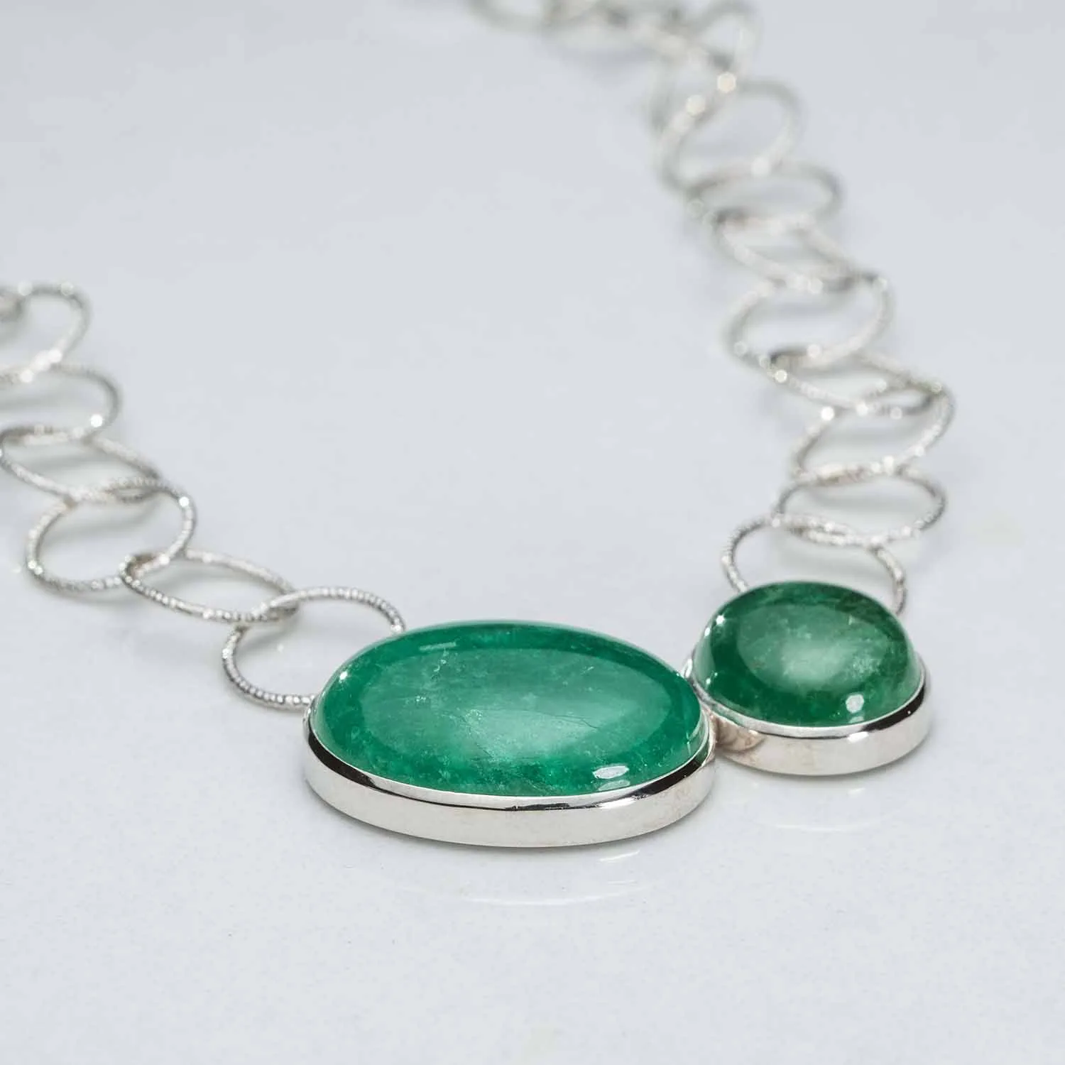 Necklace with emeralds in 18k gold — Joyería Liévano