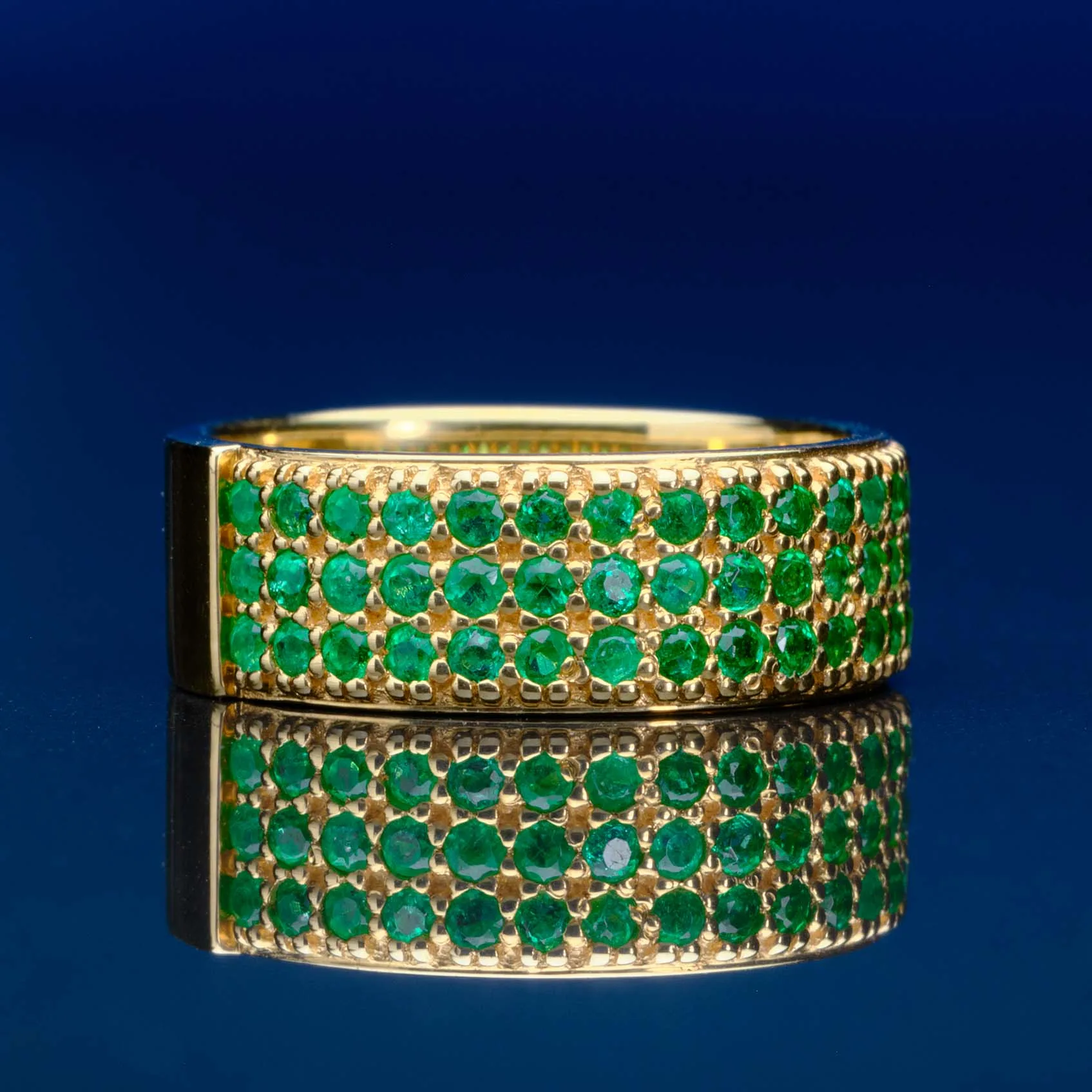 Ring with emeralds in 18k gold — Joyería Liévano