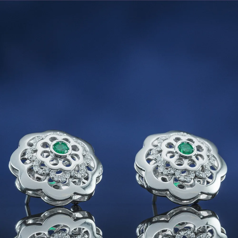 Earrings with emeralds in 18k gold — Joyería Liévano