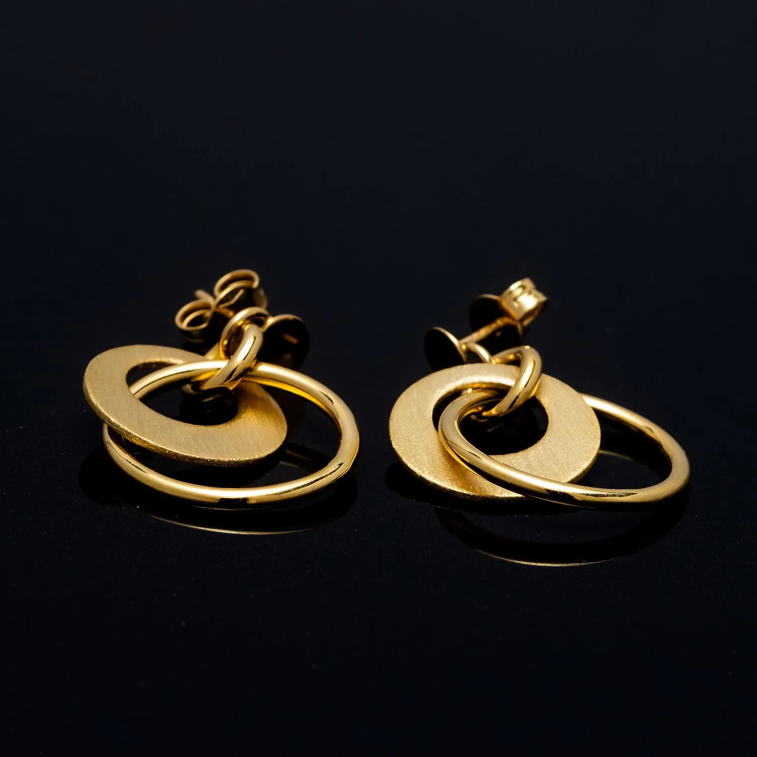 Earrings in 18k gold — Joyería Liévano