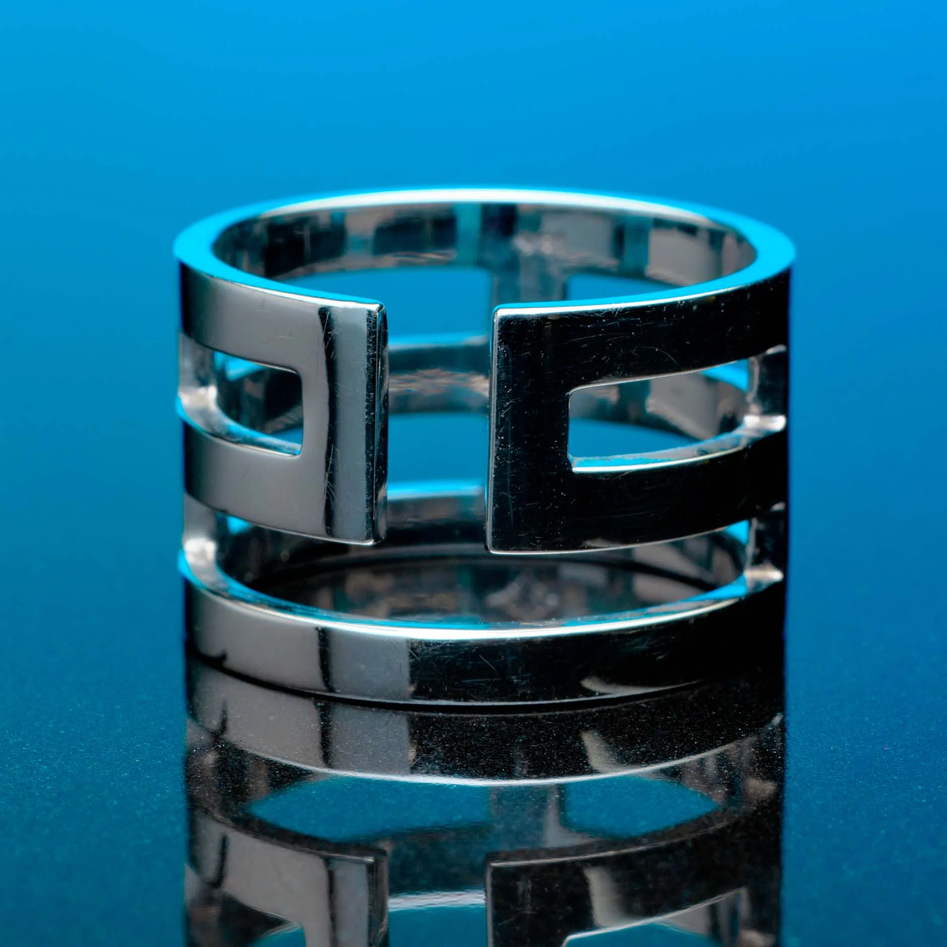 Ring in 18k white gold — Joyería Liévano