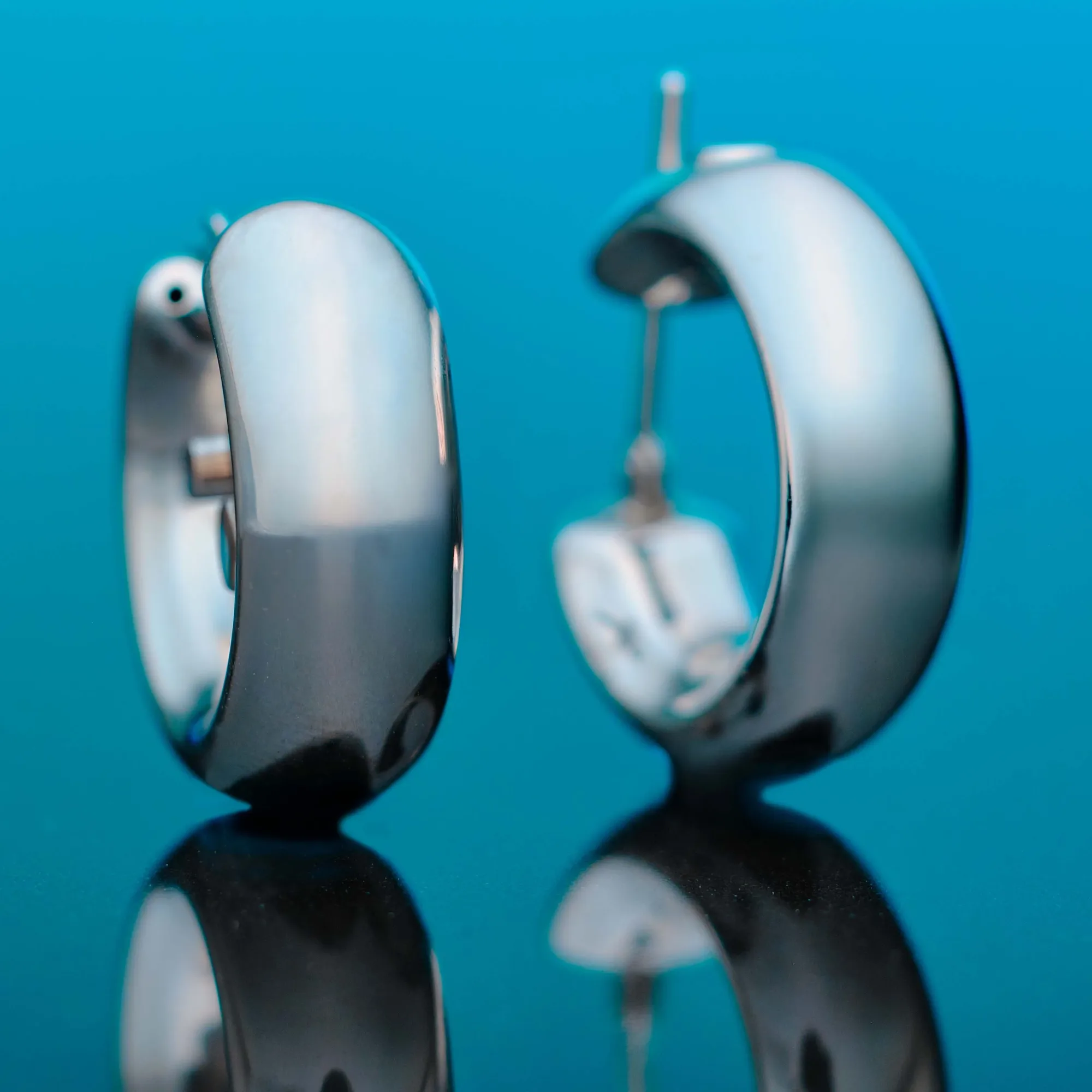 Earrings in 18k white gold — Joyería Liévano