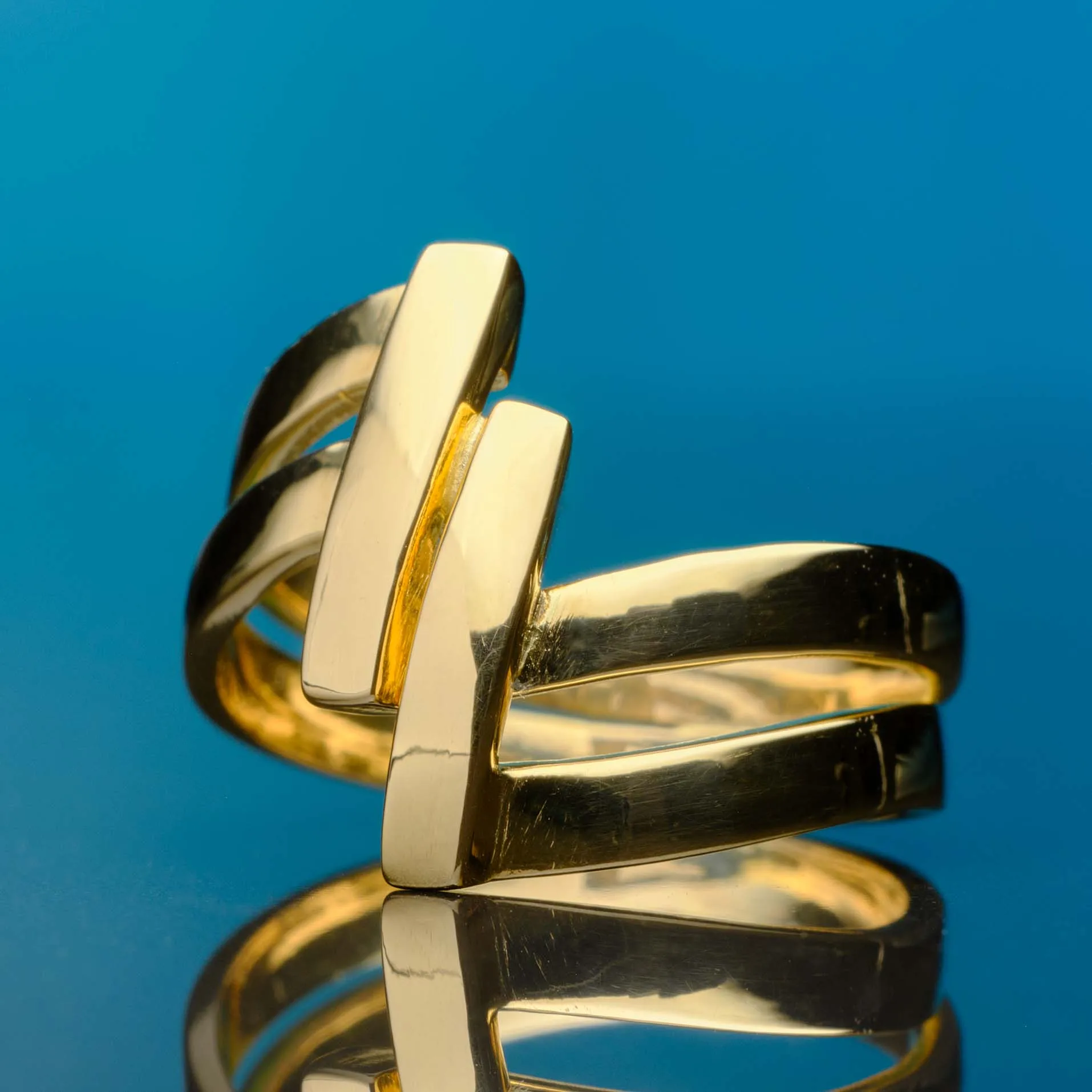 Ring in 18k gold — Joyería Liévano