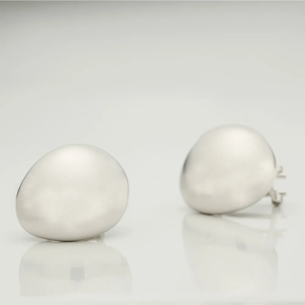 Earrings in 18k white gold — Joyería Liévano