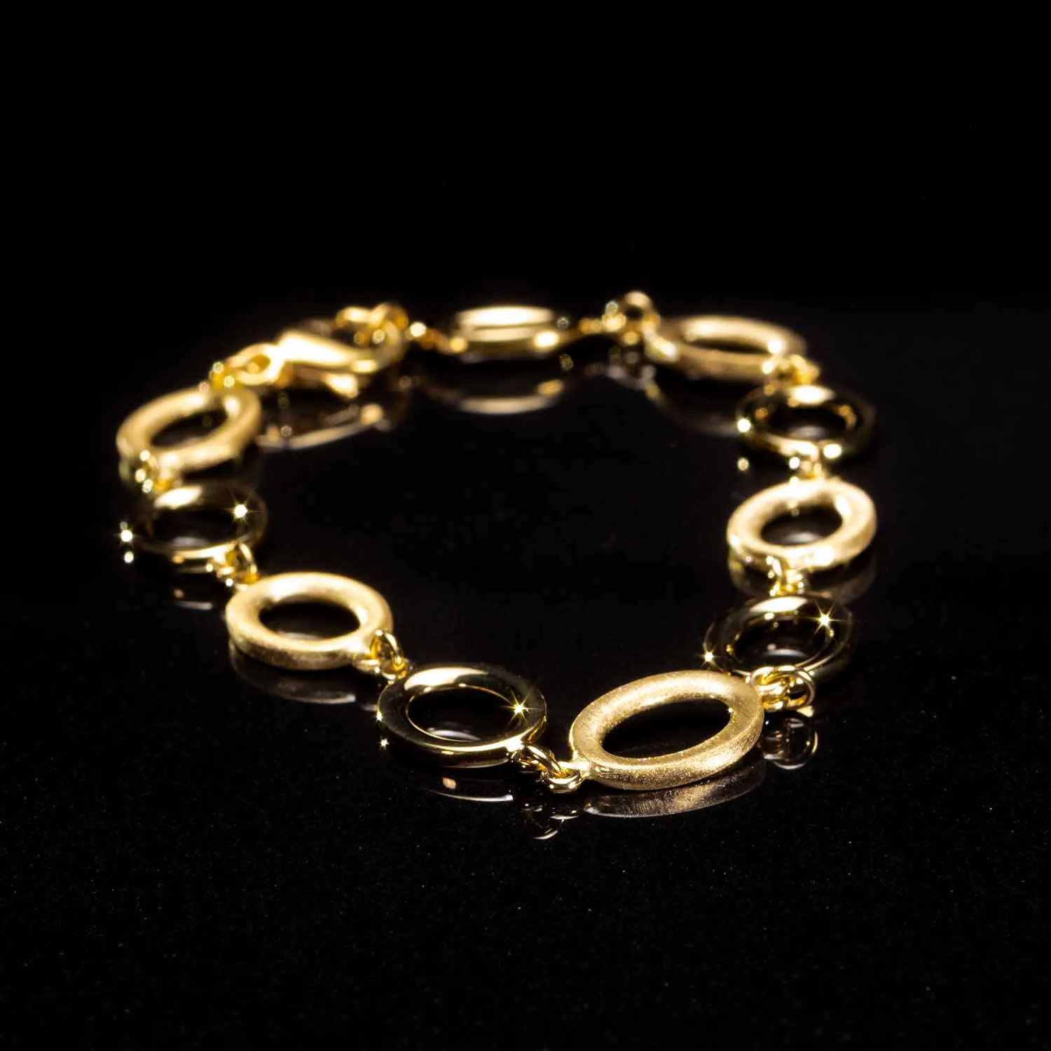 Bracelet in 18k gold — Joyería Liévano