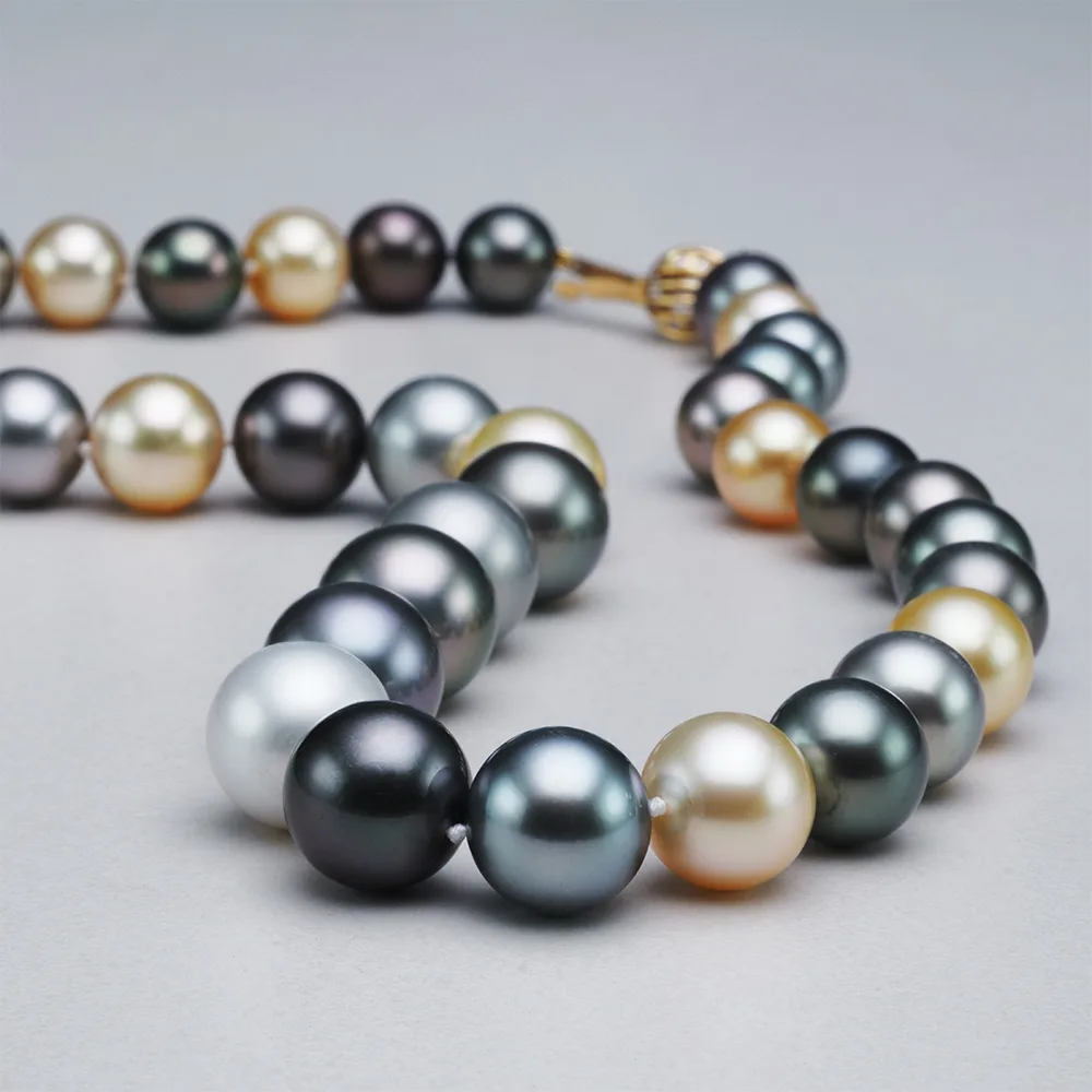 Necklace with pearls in 18k gold — Joyería Liévano