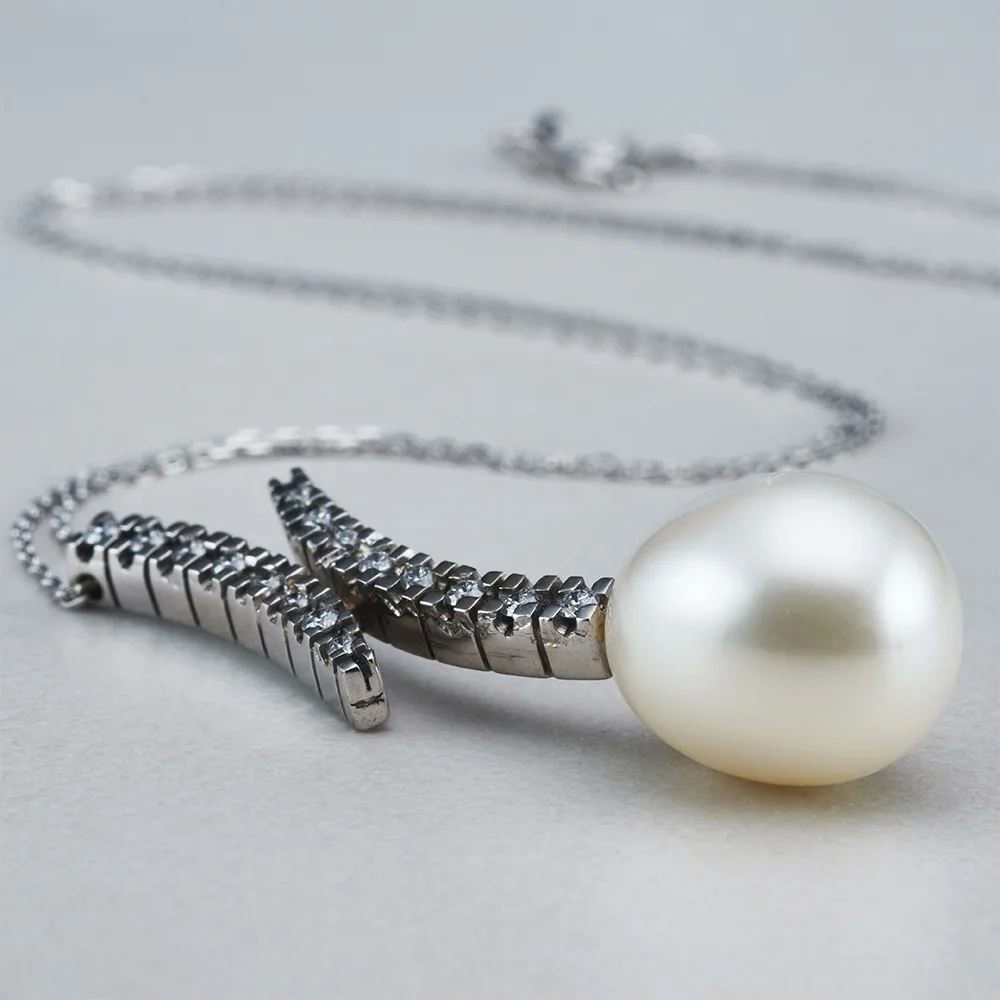 Pendant with pearls in 18k gold — Joyería Liévano