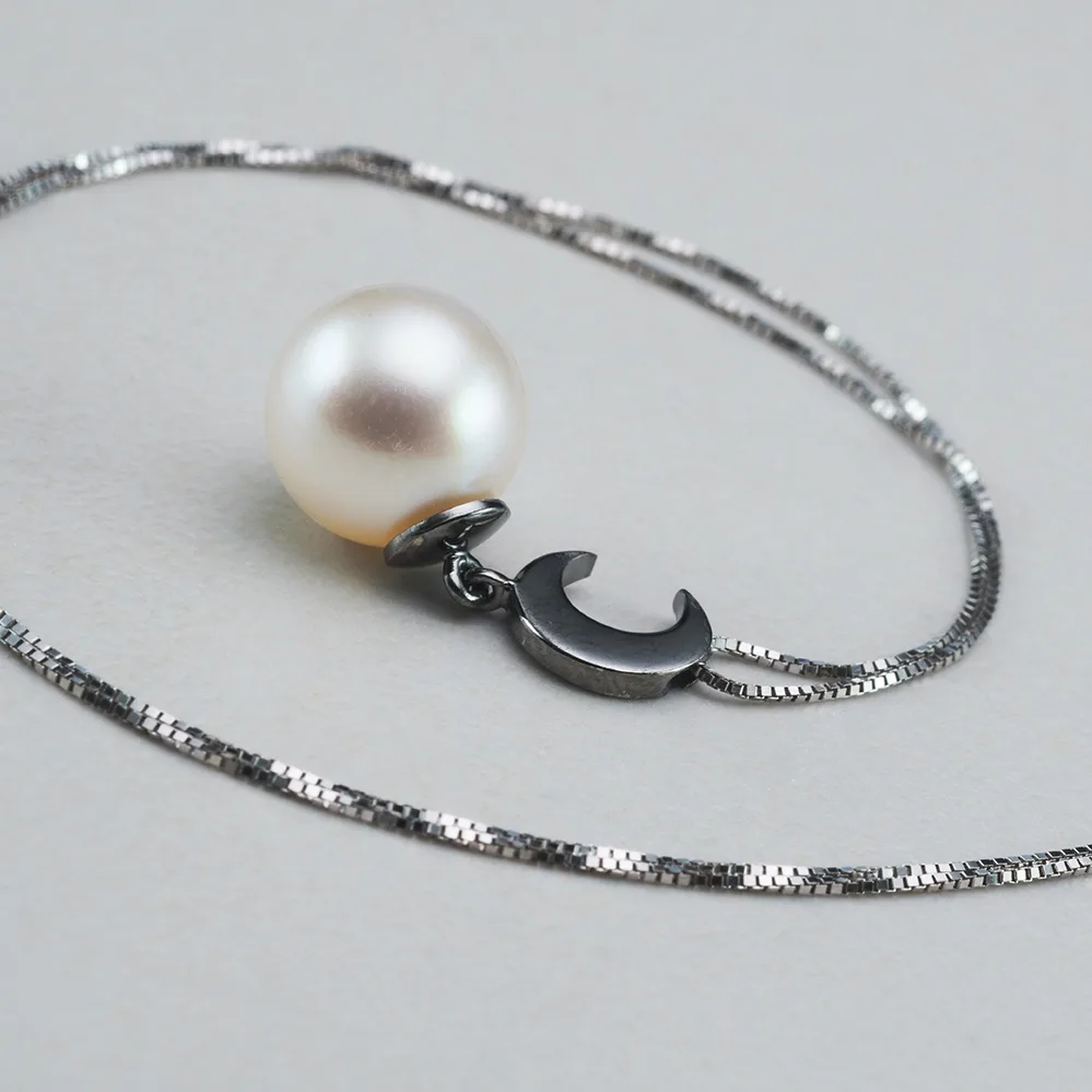 Pendant with pearls in 18k gold — Joyería Liévano