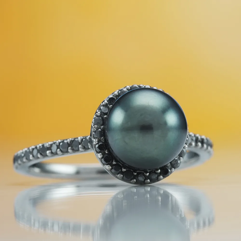Ring with pearls in 18k gold — Joyería Liévano
