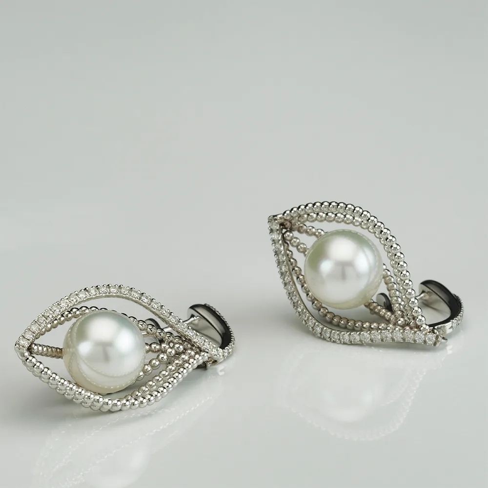 Earrings with pearls in 18k gold — Joyería Liévano