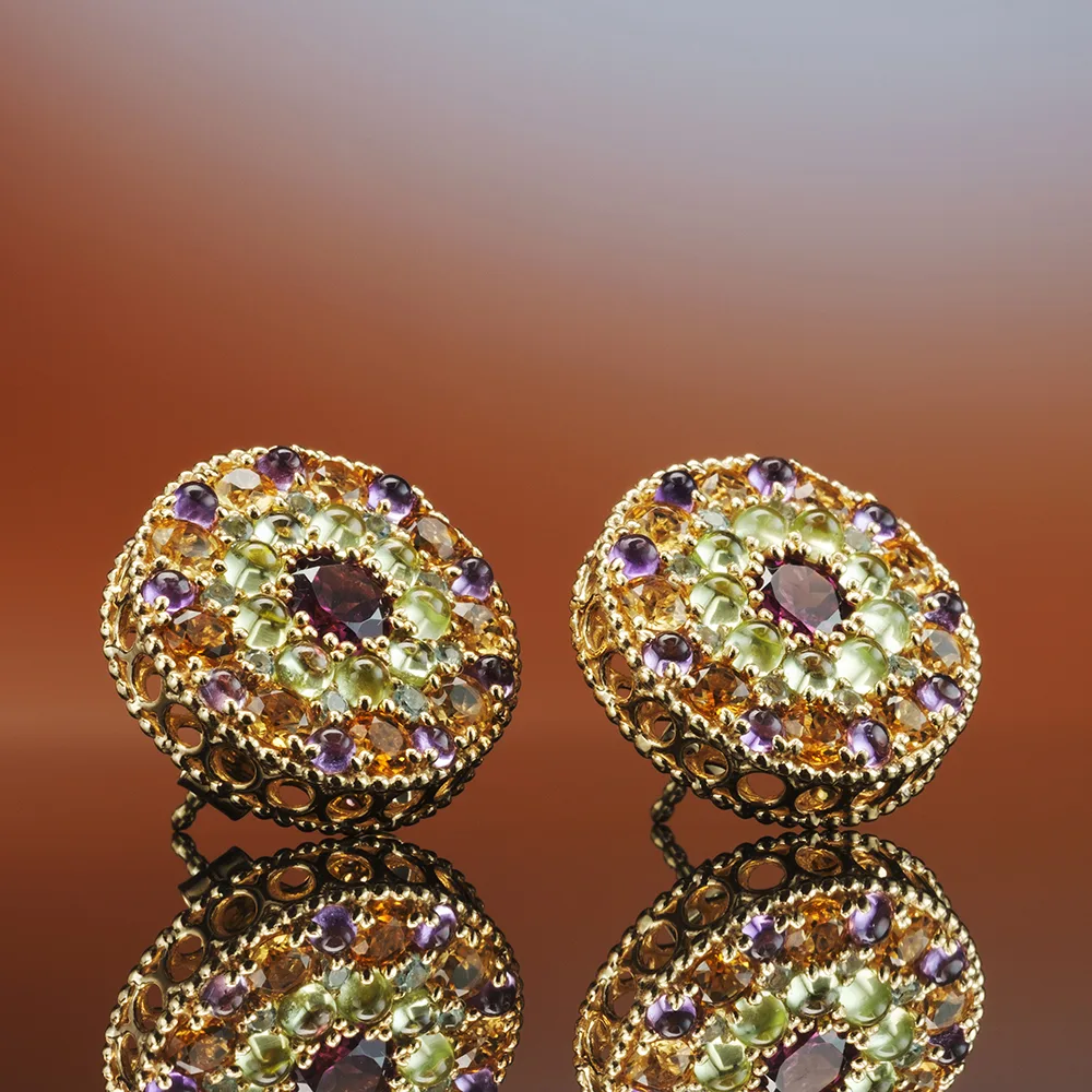 Earrings with colored gemstones in 18k gold — Joyería Liévano