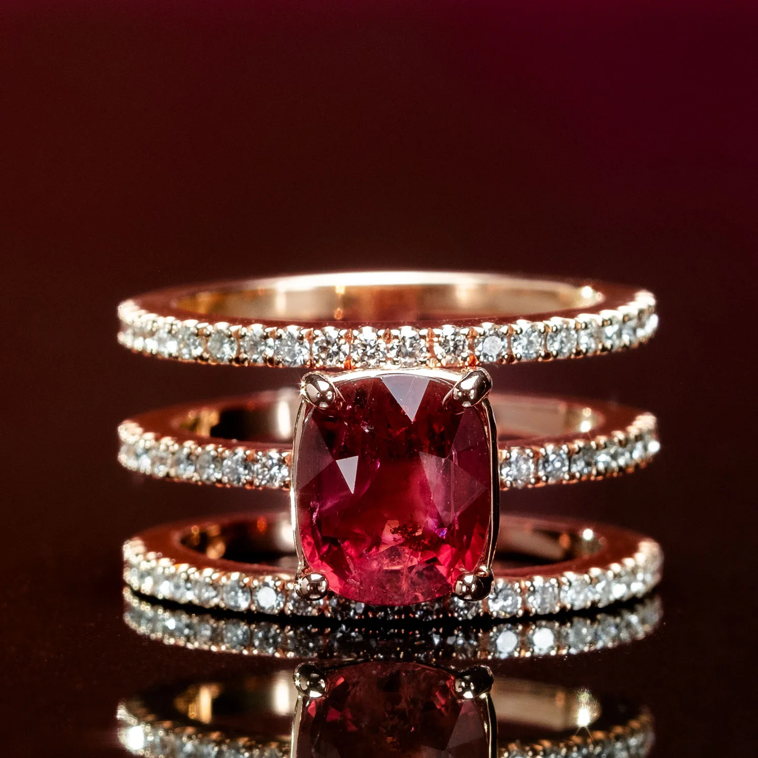 Ring with rubies in 18k gold — Joyería Liévano