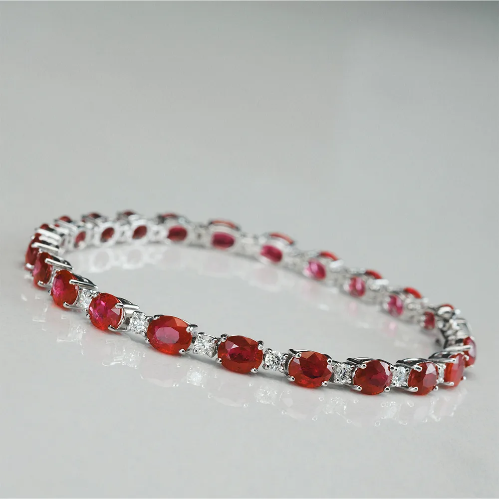 Bracelet with rubies in 18k gold — Joyería Liévano