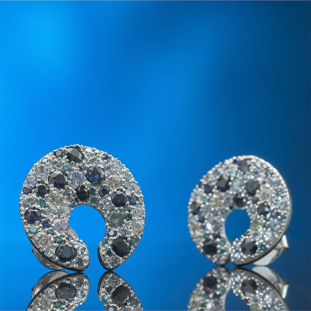 Earrings with sapphires in 18k gold — Joyería Liévano